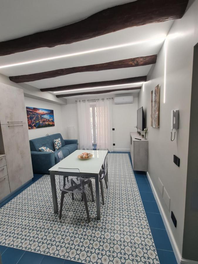 Chiaja Lux House * Neapel