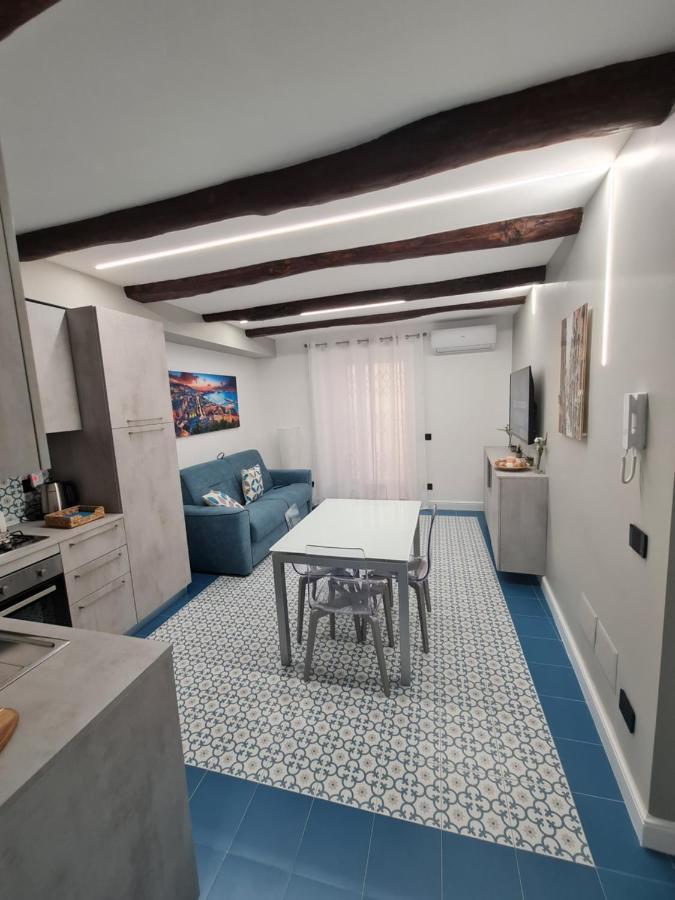 Apartment Chiaja Lux House Neapel