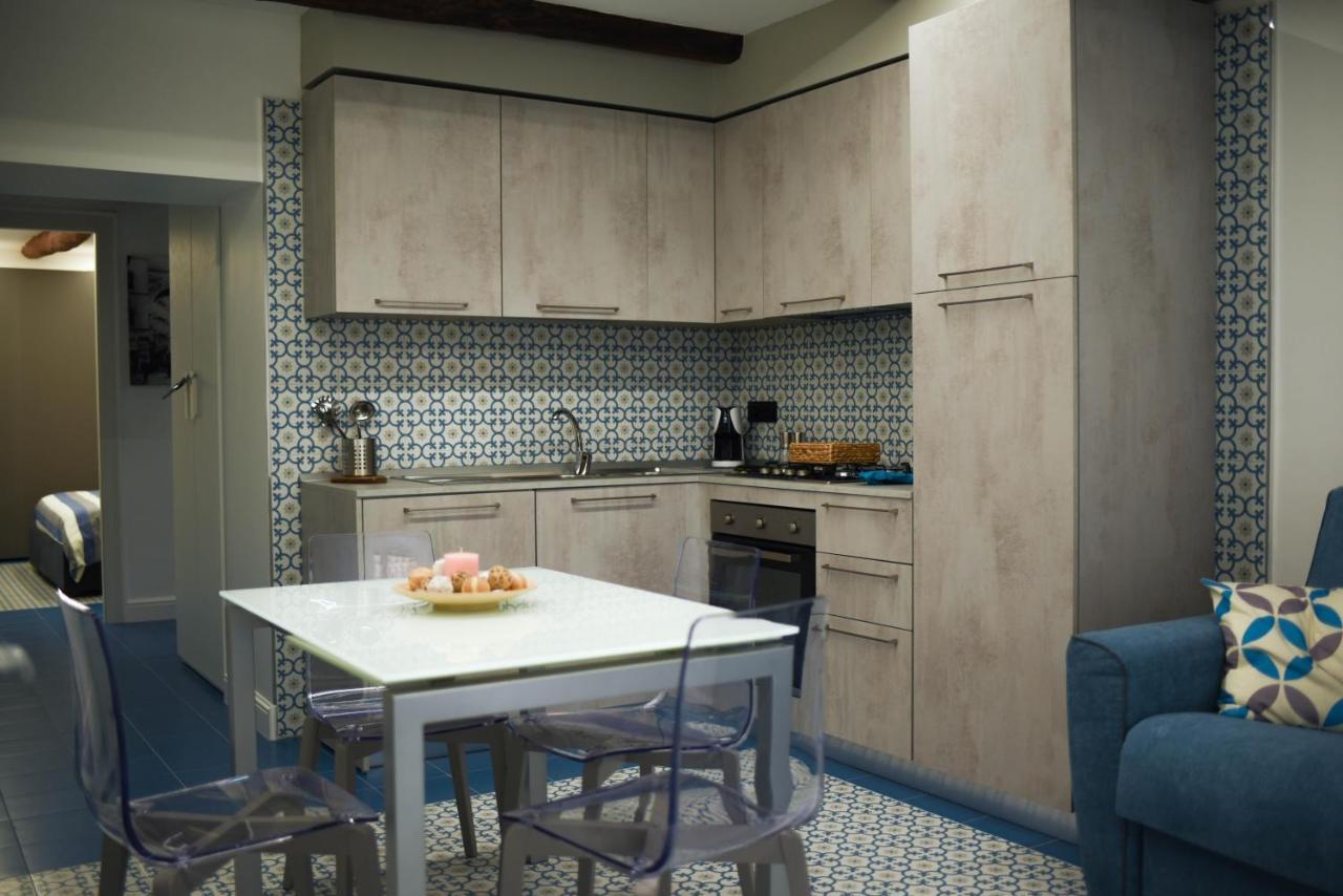 Chiaja Lux House * Neapel