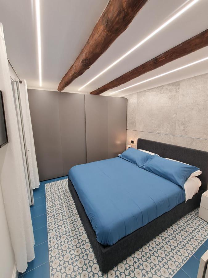 Apartment Chiaja Lux House Neapel